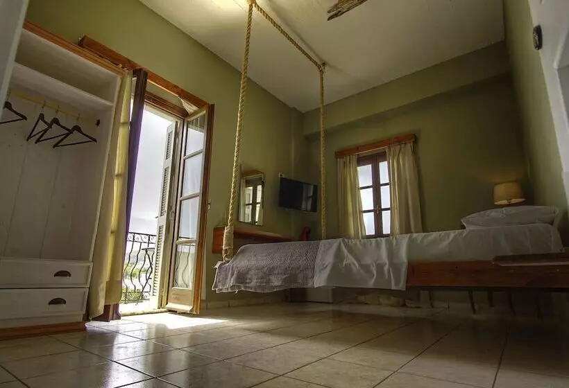 هتل Axilleion Guest House