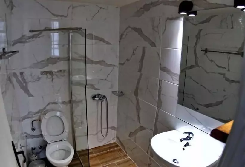 هتل Axilleion Guest House