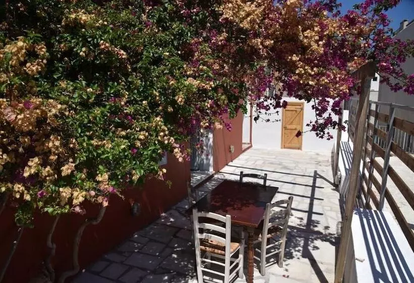 هتل Axilleion Guest House