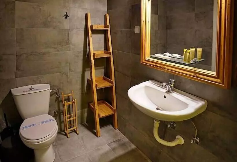 هتل Axilleion Guest House