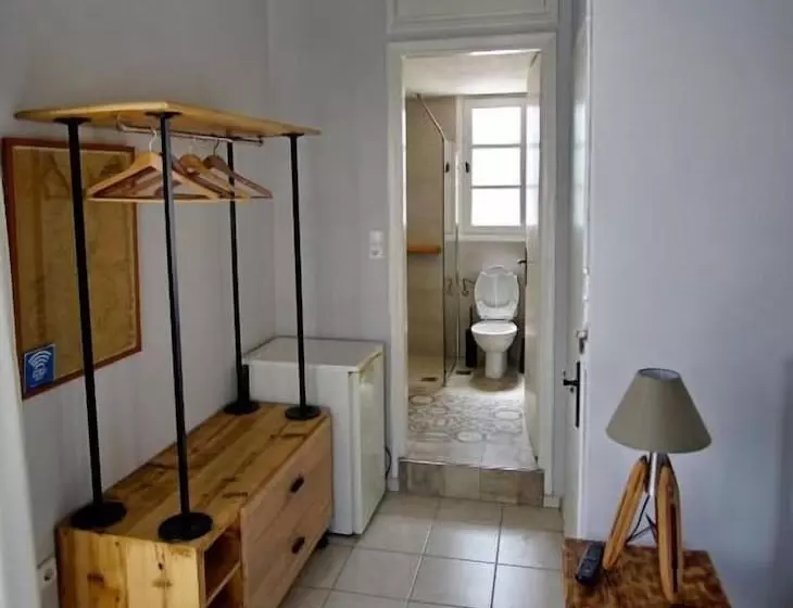 هتل Axilleion Guest House