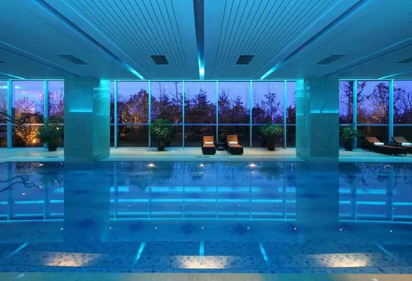 هتل Hilton Nanjing Riverside