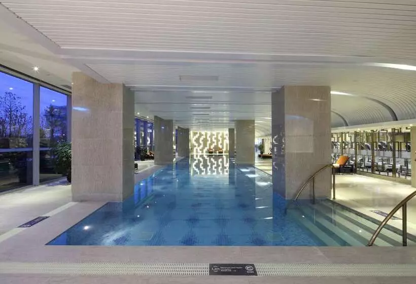 هتل Hilton Nanjing Riverside