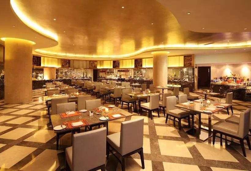 هتل Hilton Nanjing Riverside