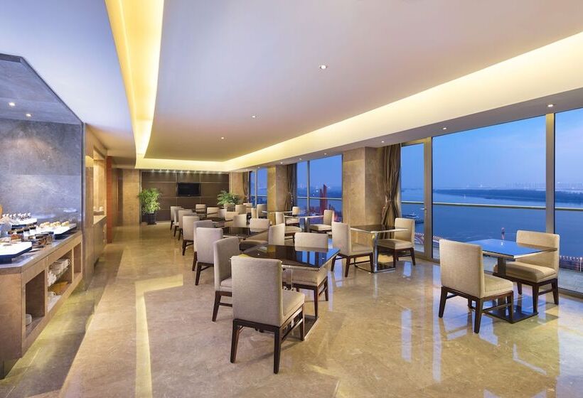 ホテル Hilton Nanjing Riverside