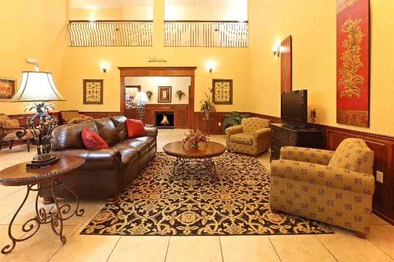 Holiday Inn Express Hotel & Suites Clarksville By Ihg