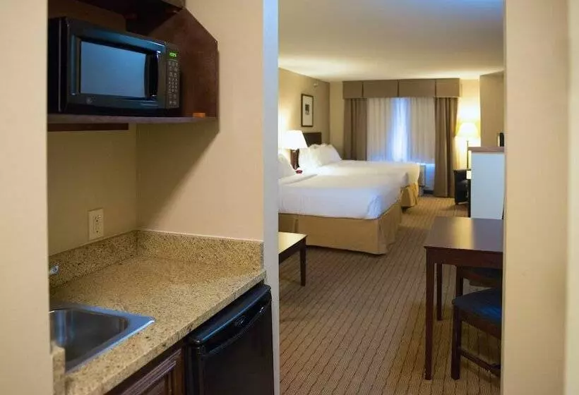 ホテル Holiday Inn Express Devils Lake, An Ihg