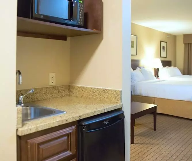 ホテル Holiday Inn Express Devils Lake, An Ihg