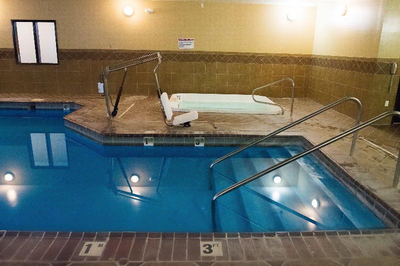 فندق Holiday Inn Express Devils Lake, An Ihg
