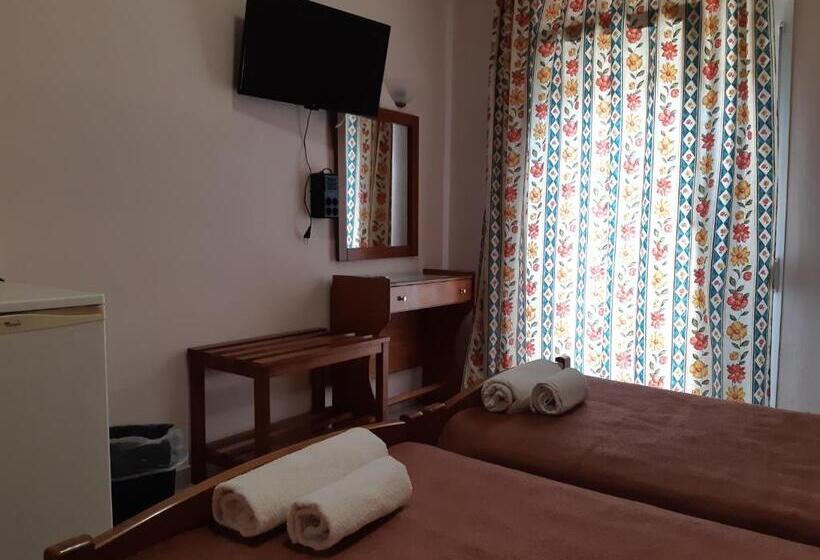 בית מלון כפרי Lidra