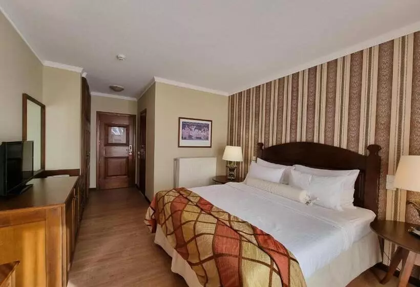 בית מלון כפרי Likoria