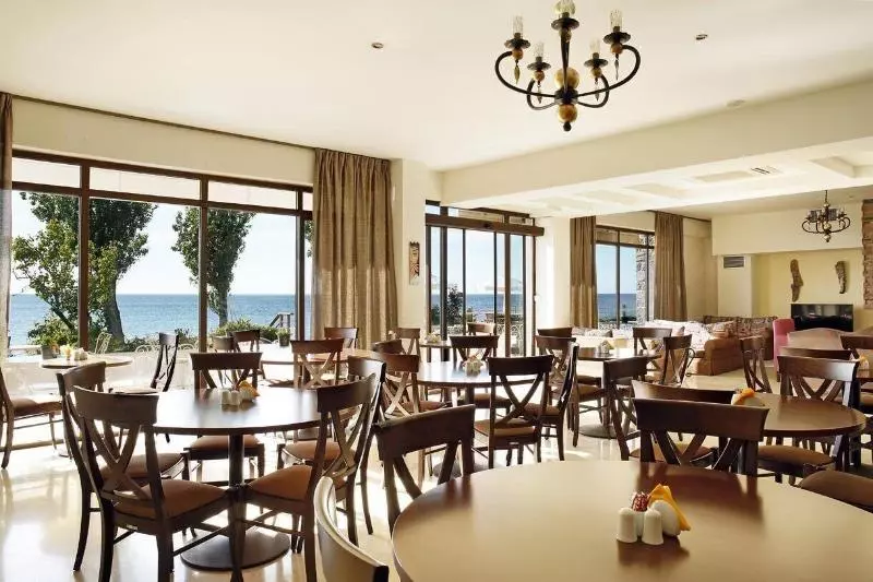 Отель Niki Beach