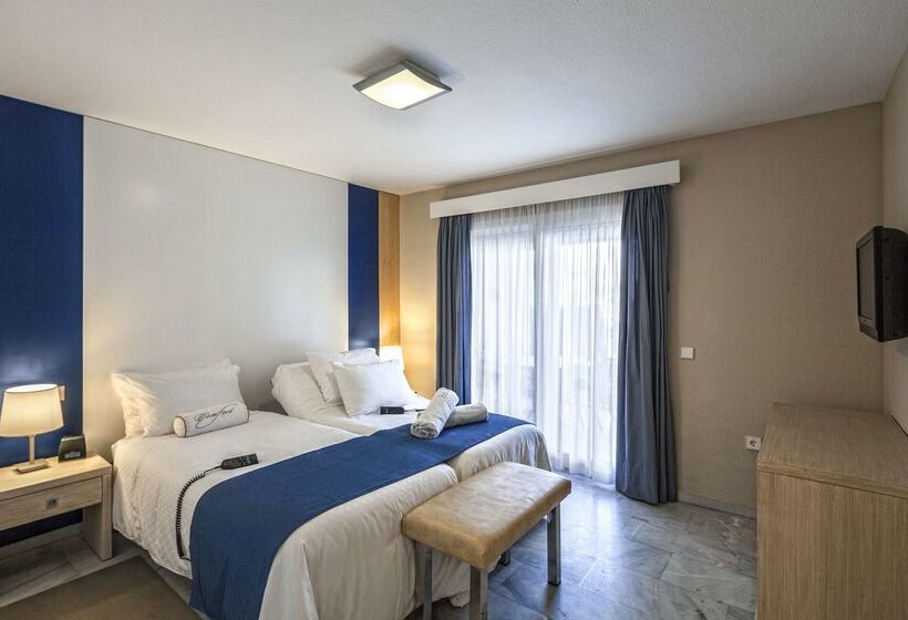 Los Amigos Beach Club