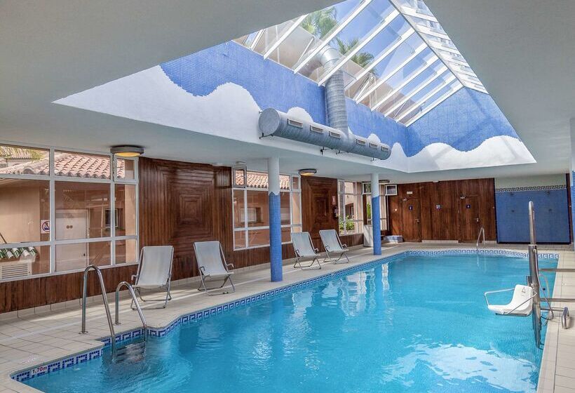 Los Amigos Beach Club