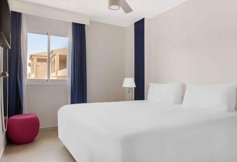 Los Amigos Beach Club