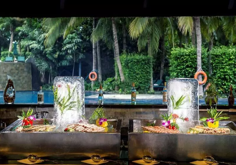 Pullman Oceanview Sanya Bay Resort & Spa