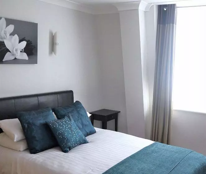 City Quarters At Burne Jones House Serviced Apartments