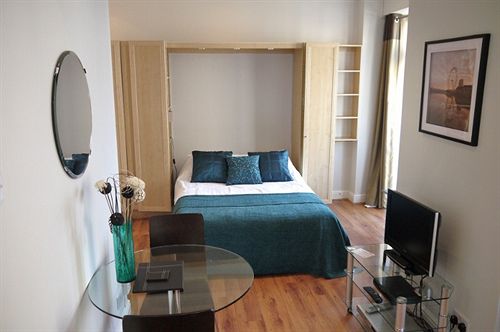 City Quarters At Burne Jones House Serviced Apartments