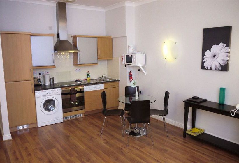City Quarters At Burne Jones House Serviced Apartments