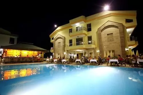 酒店 Grand Lukullus