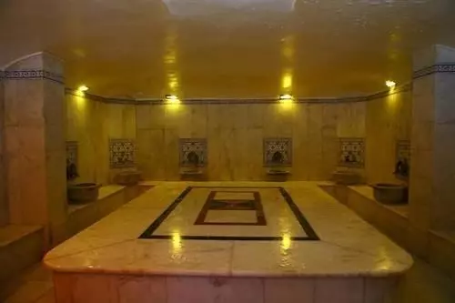 酒店 Grand Lukullus