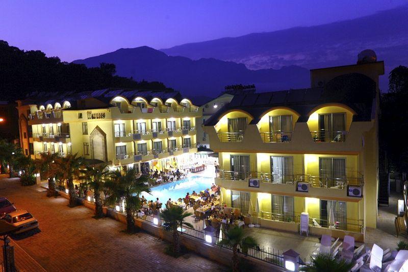 فندق Grand Lukullus