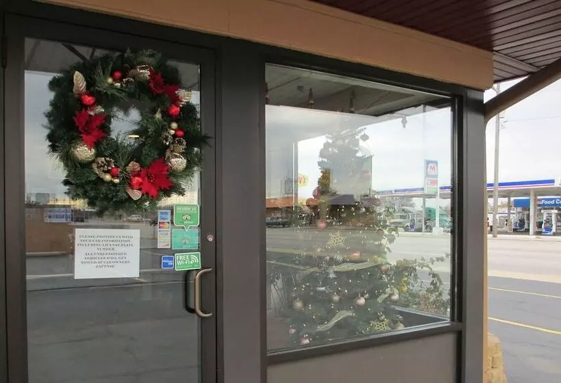 فندق على الطريق Regal Inn Chicago O Hare  Franklin Park