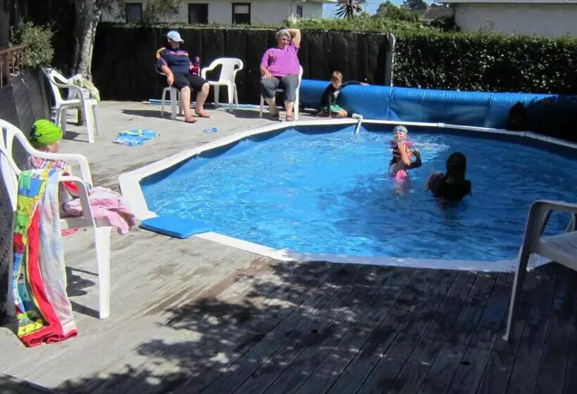 Arrow Motel Apartments