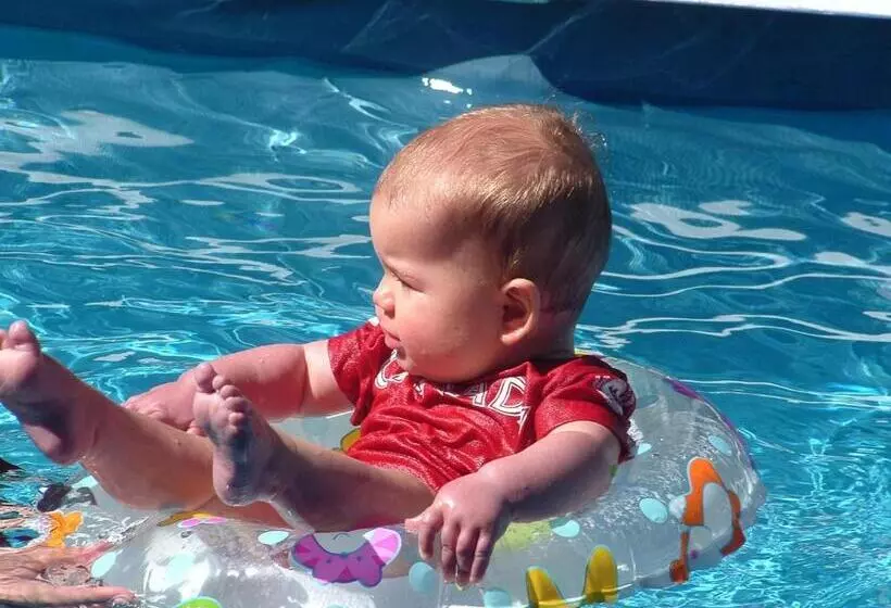 Arrow Motel Apartments