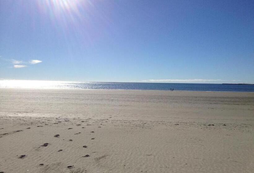 Arrow Motel Apartments