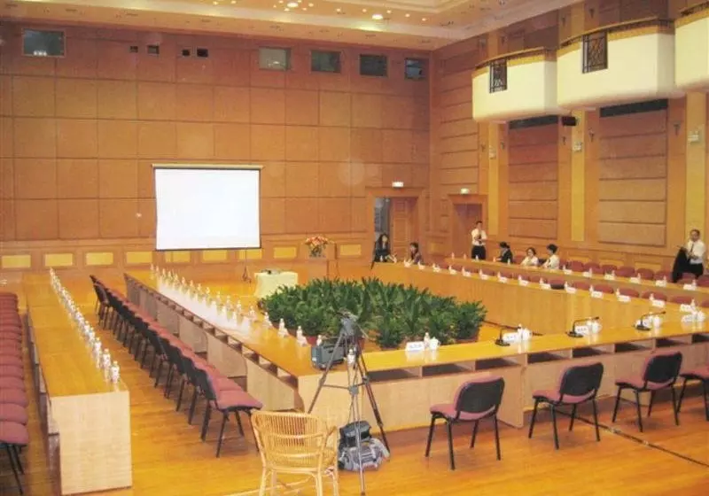 Guilin Ronghu Lake Hotel