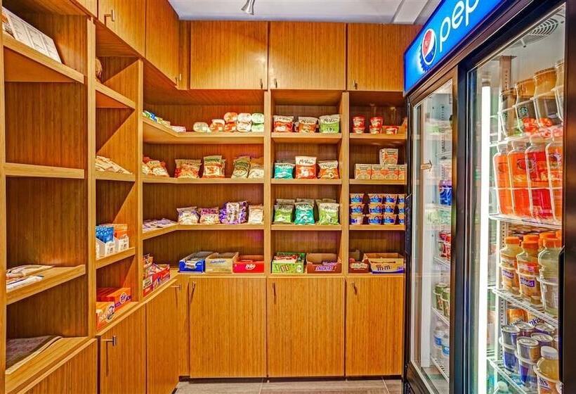 Otel Arya Inn & Suites