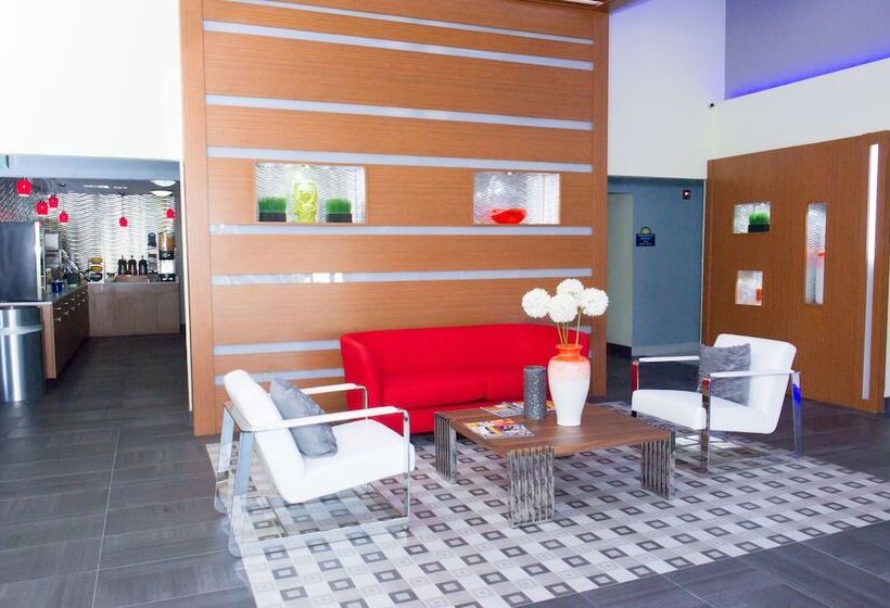 Otel Arya Inn & Suites