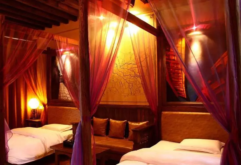فندق Blossom Hill Inn Lijiang Yichiyuan