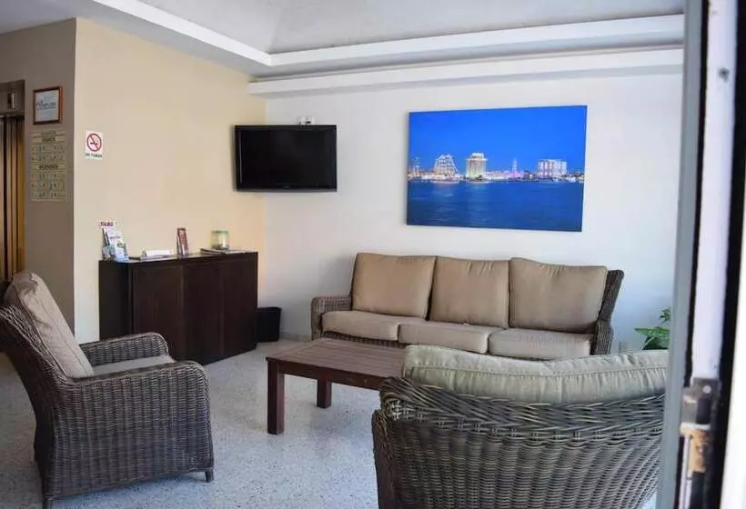 호텔 Delfines A 2 Calles Del Acuario Veracruz