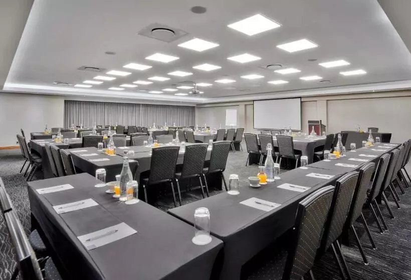 Protea Hotel By Marriott Pretoria Hatfield