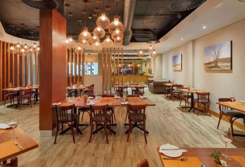 Protea Hotel By Marriott Pretoria Hatfield