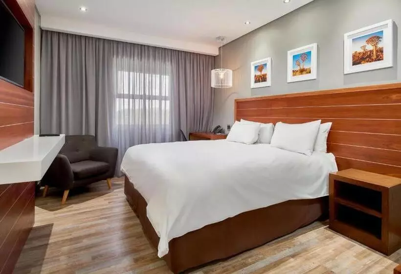 Protea Hotel By Marriott Pretoria Hatfield