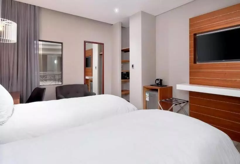 Protea Hotel By Marriott Pretoria Hatfield