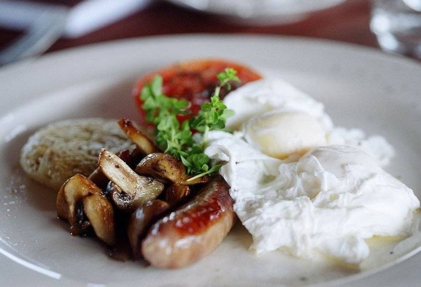 Hotel Pumba Private Game Reserve