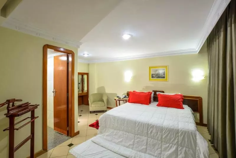 Umuarama Plaza Hotel By Castelo Itaipava