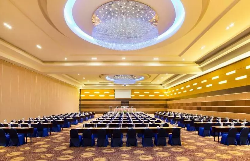 Novotel Manado Golf Resort & Convention Center