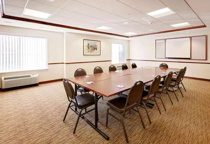 Отель Best Western Byron Center