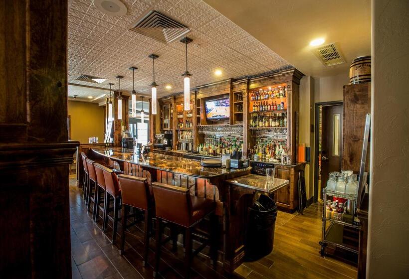 فندق Best Western Premier Ivy Inn & Suites