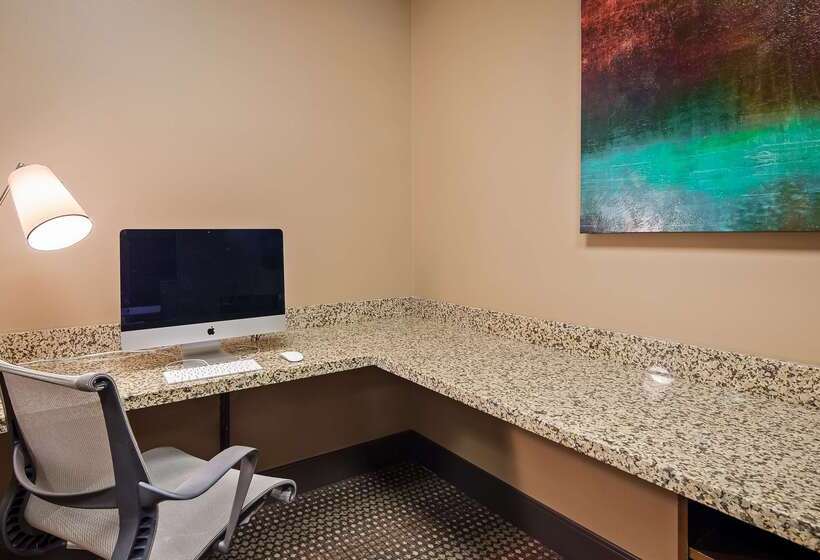 فندق Best Western Premier Ivy Inn & Suites