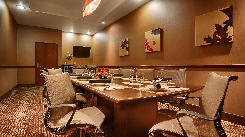 فندق Best Western Premier Ivy Inn & Suites