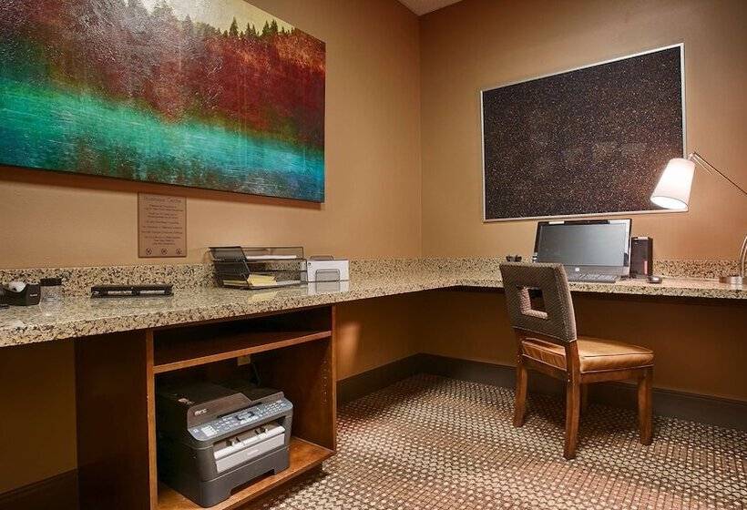 فندق Best Western Premier Ivy Inn & Suites