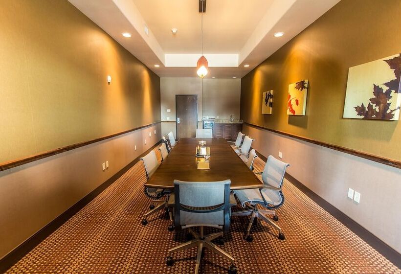 فندق Best Western Premier Ivy Inn & Suites