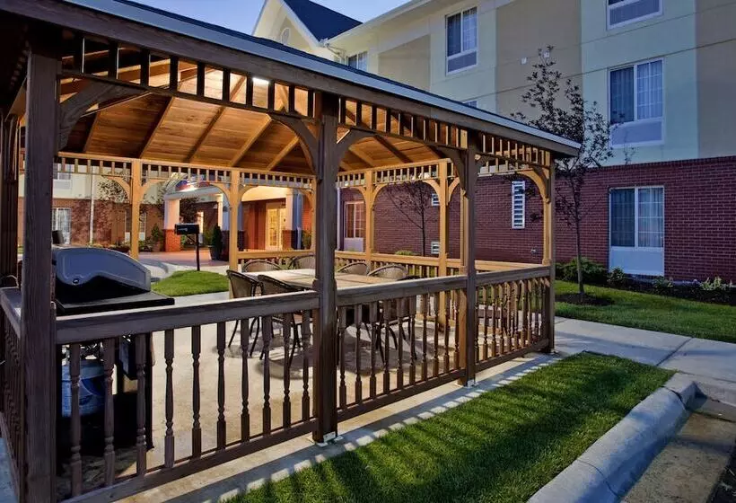 ホテル Candlewood Suites Kansas City, An Ihg