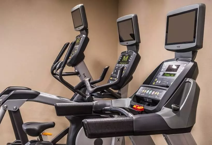 ホテル Candlewood Suites Kansas City, An Ihg